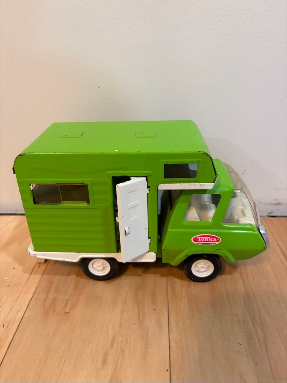Vintage 1970’s Tonka Camper RV Truck Lime Green & White Pressed Steel